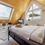 شقة Ferienwohnung - Ruegenbrise Mit Seeblick Mit 3 Baedern, Steg Und Paddelboot - Alle Inklusive