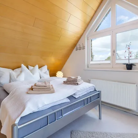 Og - Ruegenbrise Mit Seeblick Mit 3 Baedern * Garz (Rugen)